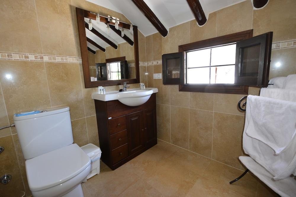 Cortijo La Haza Bed & Breakfast Iznajar Bagian luar foto
