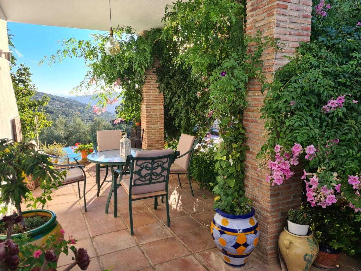 Cortijo La Haza Bed & Breakfast Iznajar Bagian luar foto