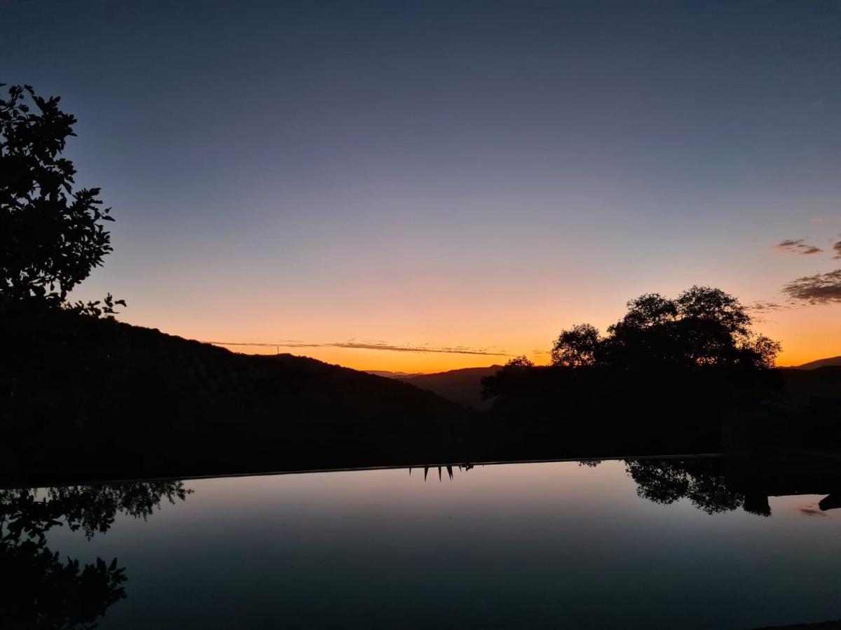 Cortijo La Haza Bed & Breakfast Iznajar Bagian luar foto