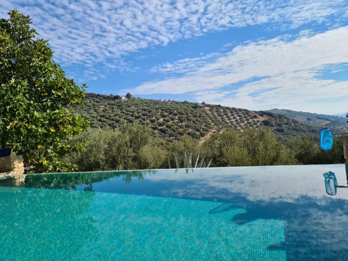 Cortijo La Haza Bed & Breakfast Iznajar Bagian luar foto