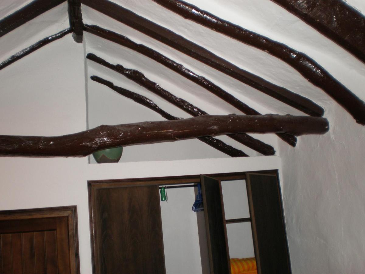 Cortijo La Haza Bed & Breakfast Iznajar Bagian luar foto