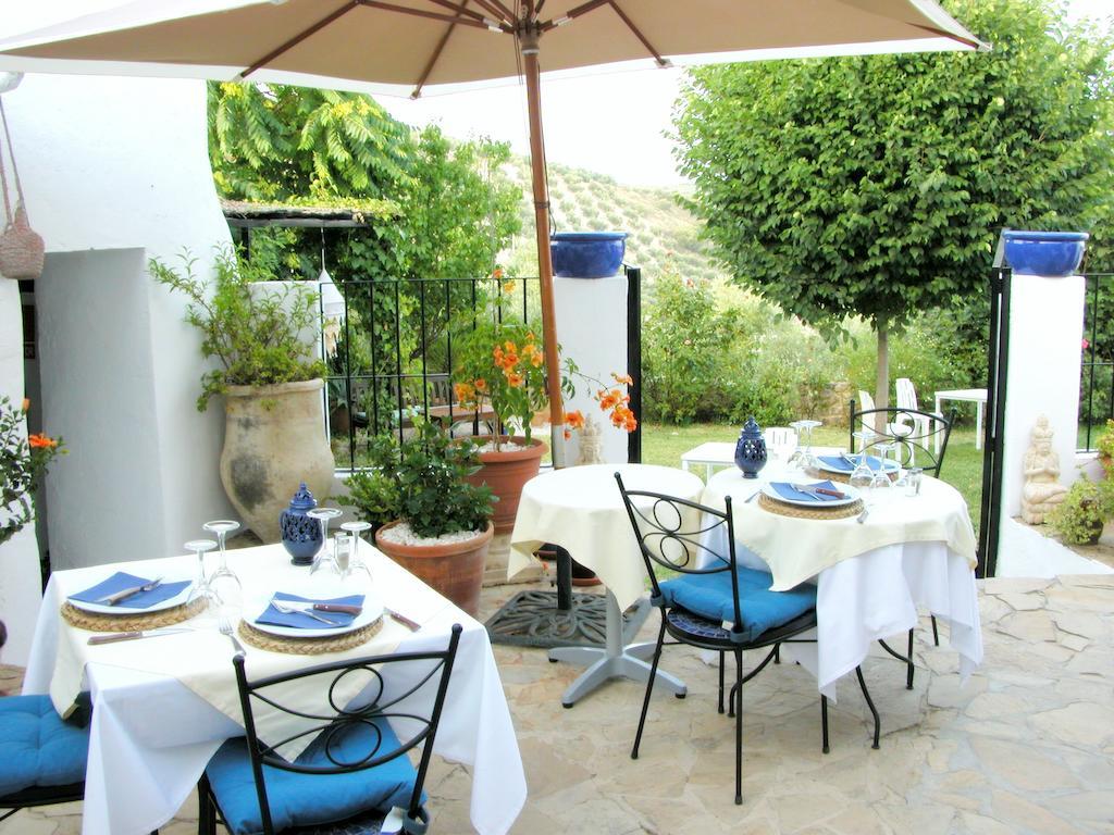 Cortijo La Haza Bed & Breakfast Iznajar Bagian luar foto